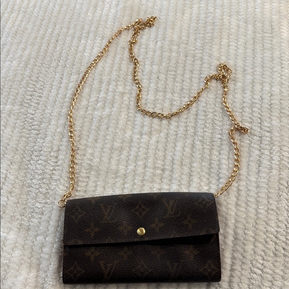 Louis Vuitton Brown Monogram Canvas Crossbody Bag with Gold Chain - Picture 10 of 14